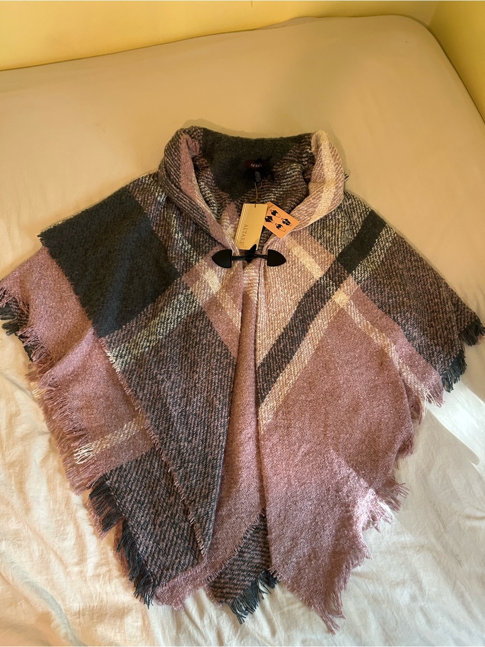 NWT Altare Women's Plaid Fringe Shawl/Wrap Mauve Polyester Knit